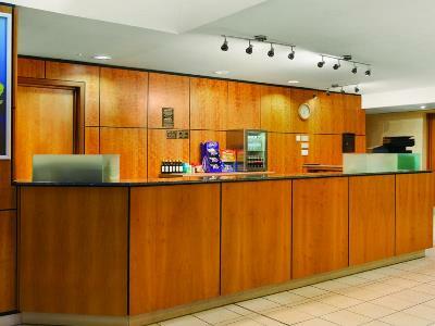 Days Inn Stevenage North Бэлдок Экстерьер фото